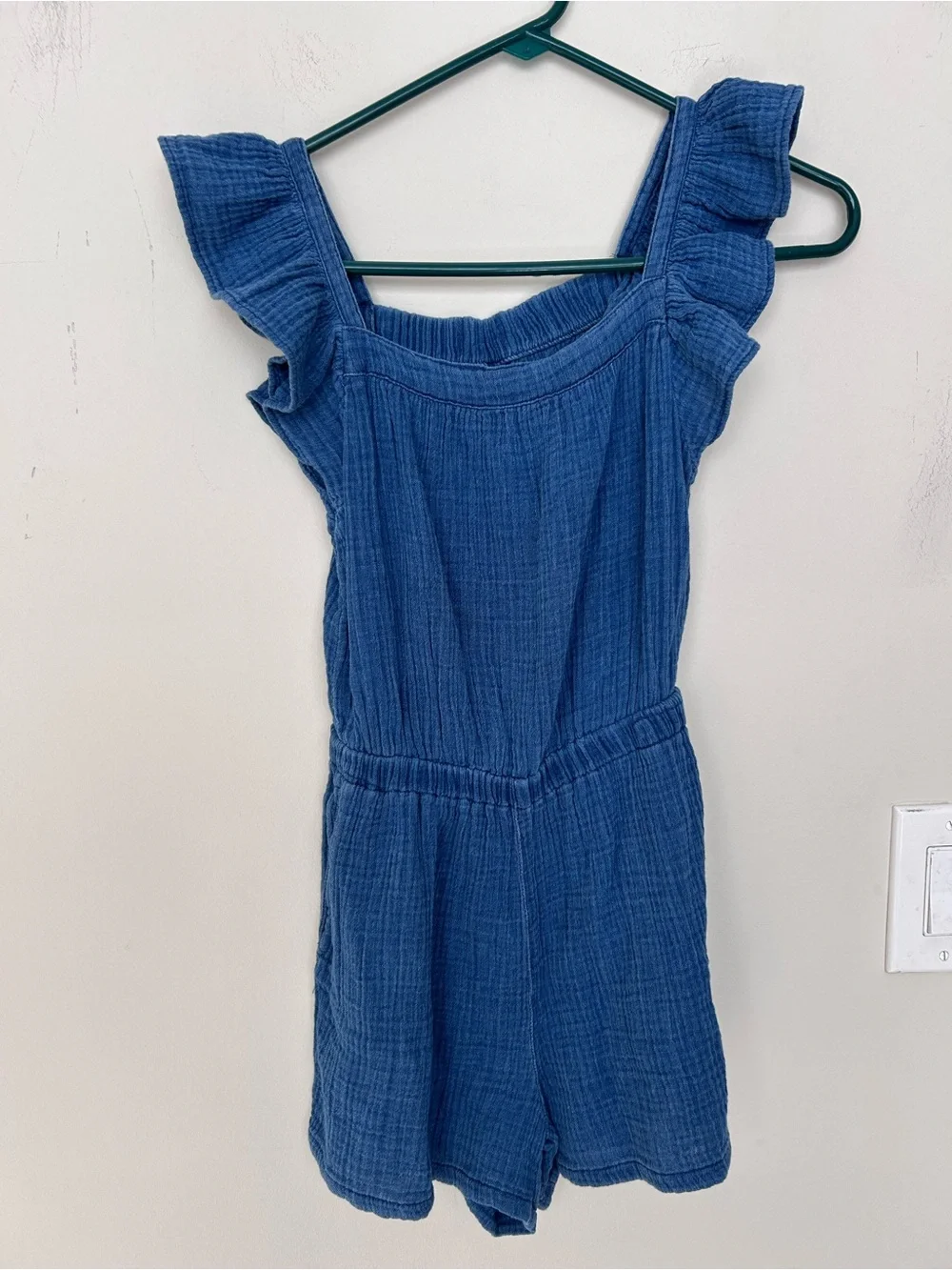 NWT GAP Blue Crinkle Cotton Flutter Sleeve Romper. Size 10